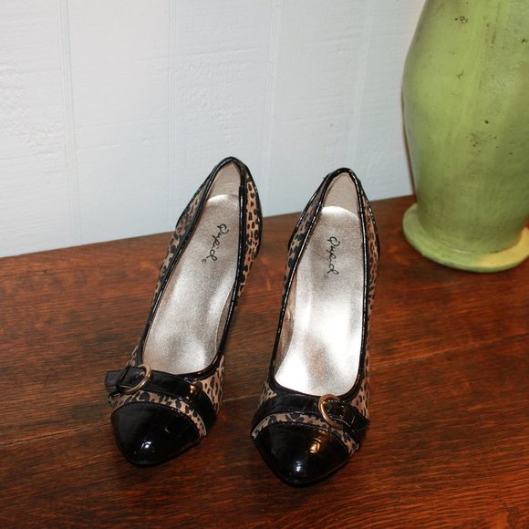 LIMITED TIME SALE: Qupid Animal Print Stilettos with Black Patent Accents Size 8 - Picture 1 of 10